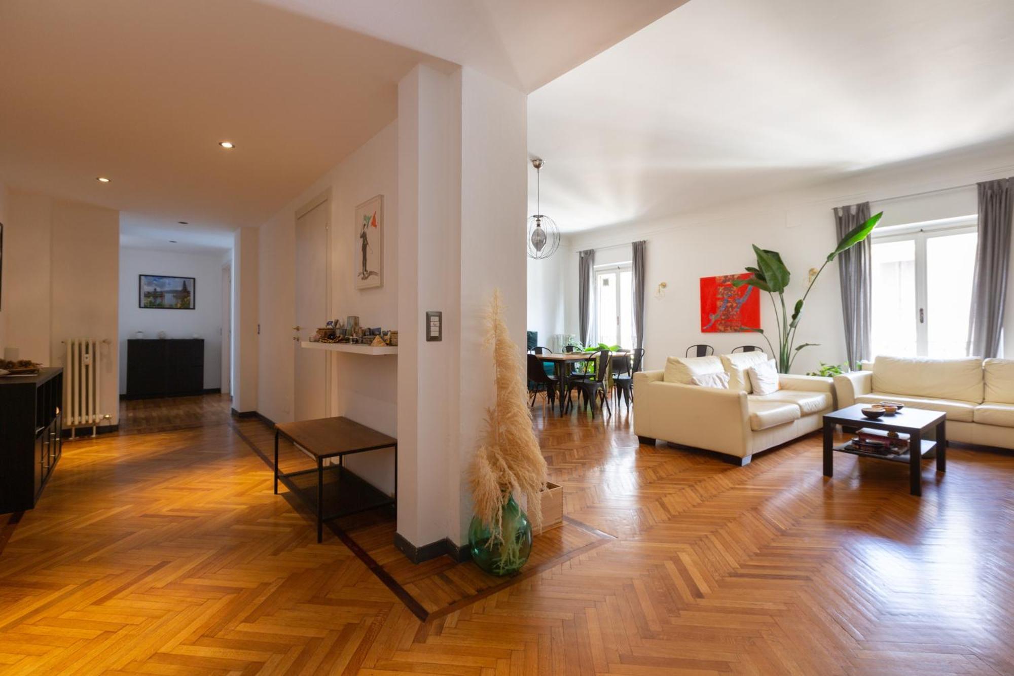 Easytopstay - Moscova Cosy Apartment, Milan